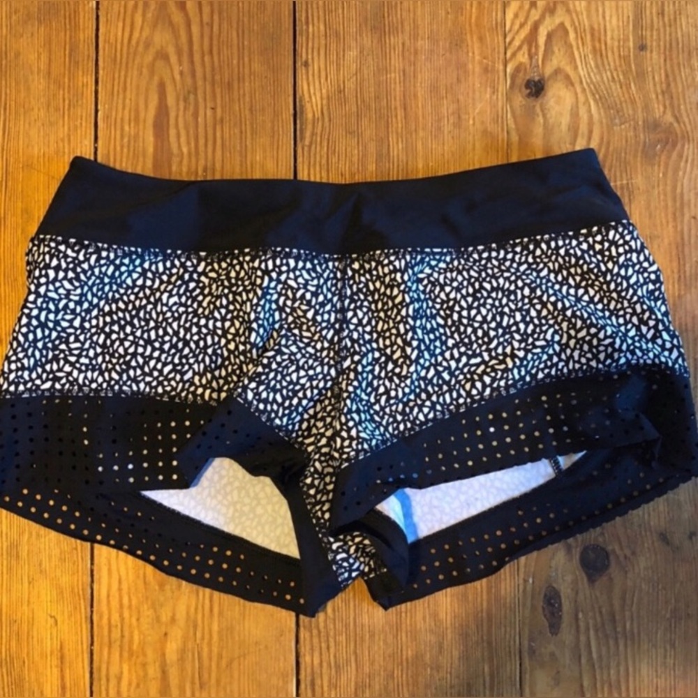 Lululemon Speed Up Posey Miss Mosiac 8 Medium